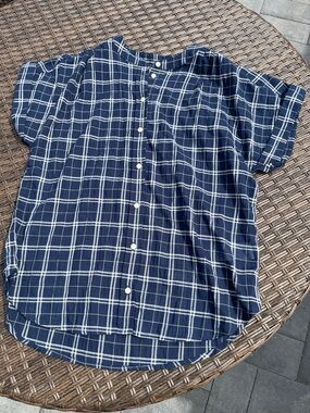 GAP Navy and White Plaid Button-Back Casual Shirt